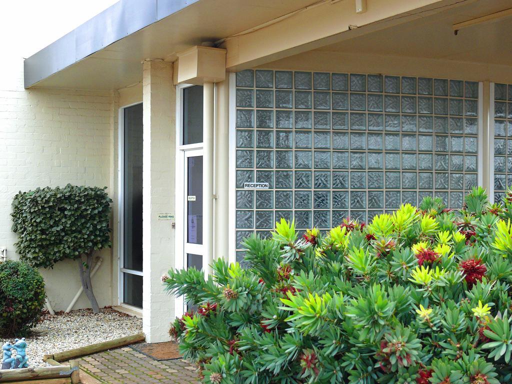 Charles Sturt Motor Inn West Wyalong Exterior foto