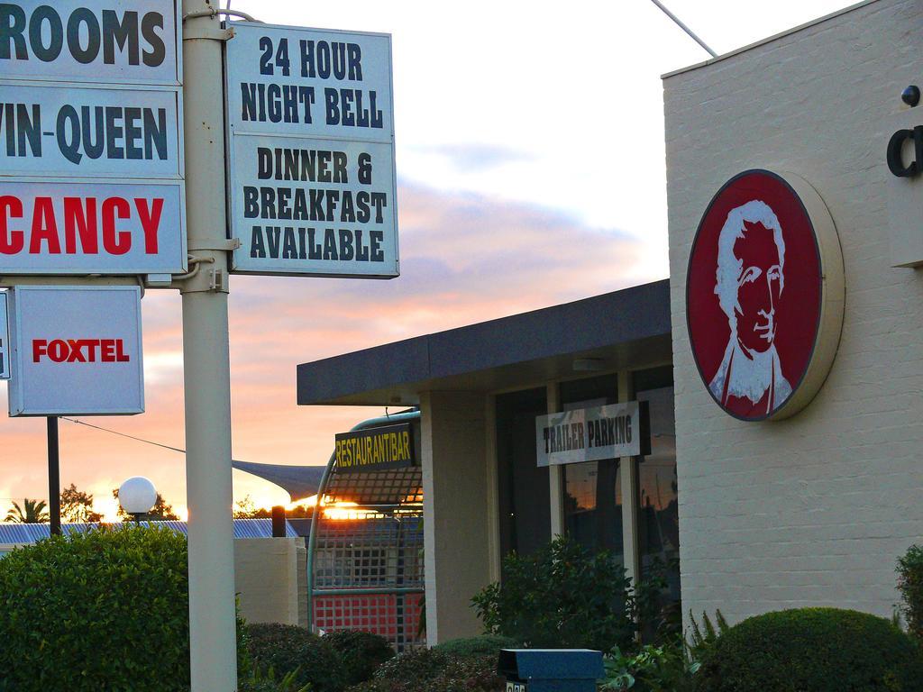 Charles Sturt Motor Inn West Wyalong Exterior foto